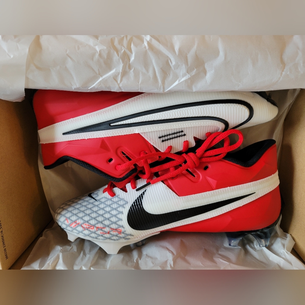 Mens Size 9 Nike Vapor Edge Elite 360 2 Football Cleats